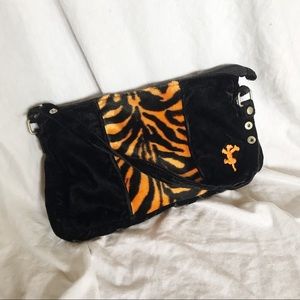 Disney Bags - Tigger Mini Bag Disney Bags - Tigger Mini Bag